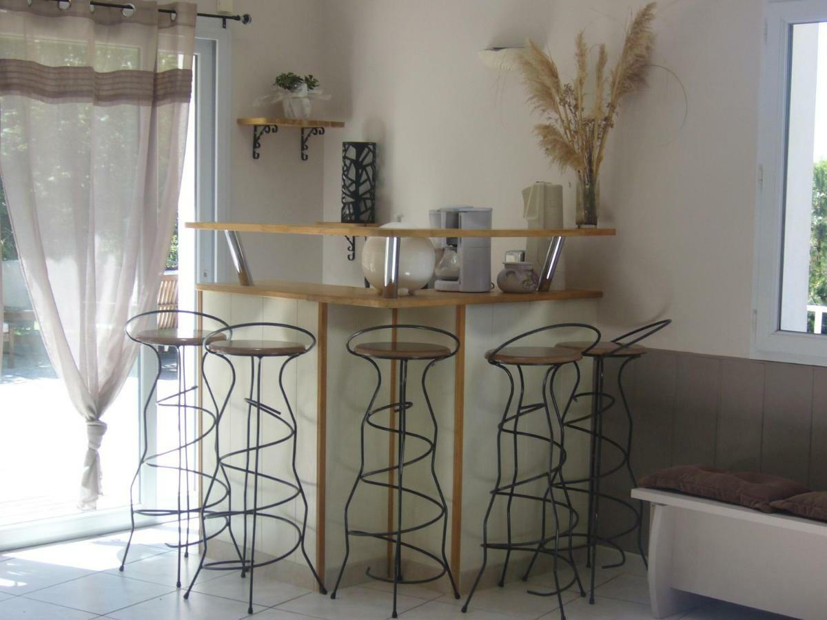 Le Jardin Ombrage Bed & Breakfast Saint-Paul-d'Izeaux Bagian luar foto